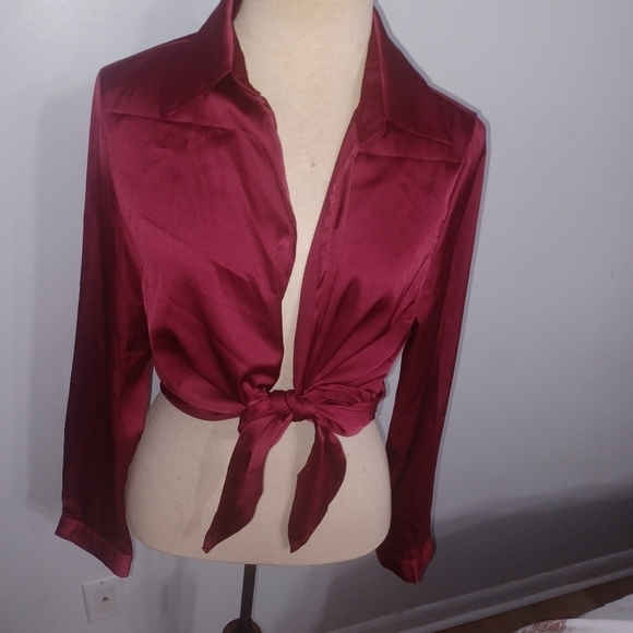 Beautiful Long Sleeve Wrap Shirt- W Sz Small - Picture 2 of 8